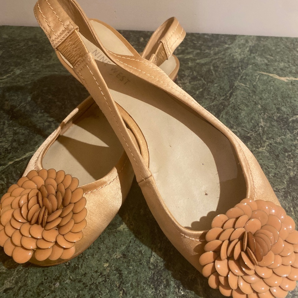 Nine West big flower blush pink flats 7